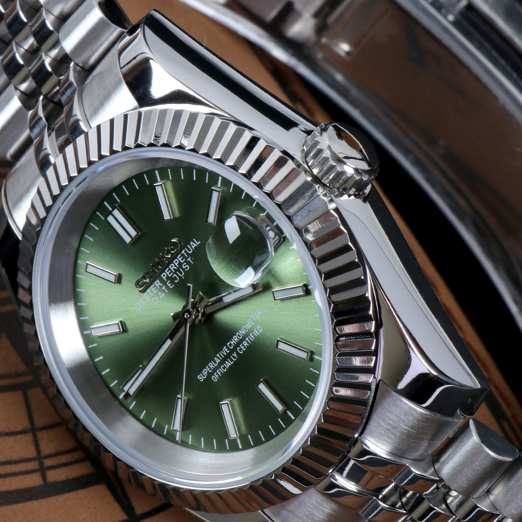 Custom Green Date Automatic Mod Watch